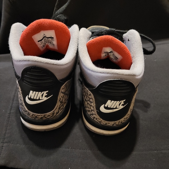 Jordan 5 - Picture 2 of 4